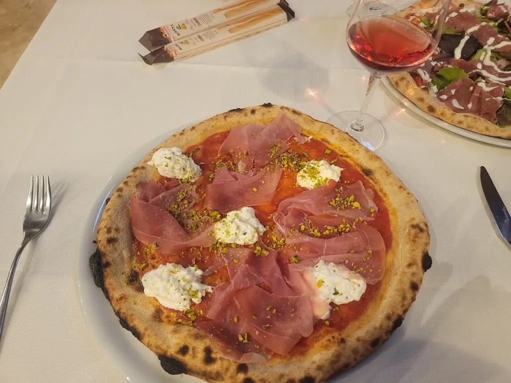 LaKecia Mason_Noce Pizzeria_Piombino Dese_review