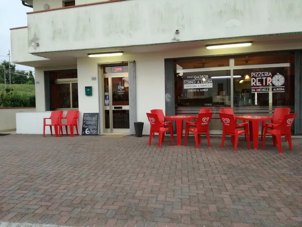 Pizzeria Retrò da Michele e Aurora restaurant in Polesella