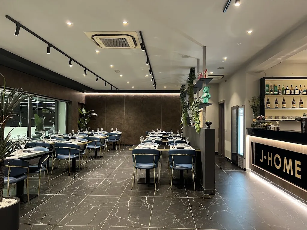 J-HOME SUSHI EXPERIENCE restaurant in Ponte di Nanto