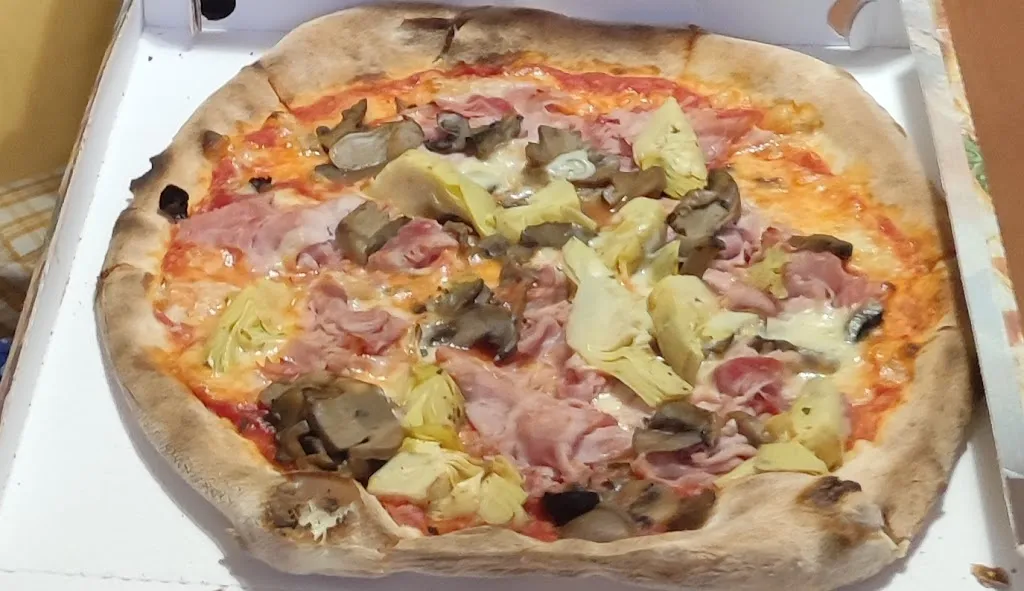 Jenny Debain_Pizzeria Peter Pan Di Sala Lorenzo_Ponte di Castegnero_review