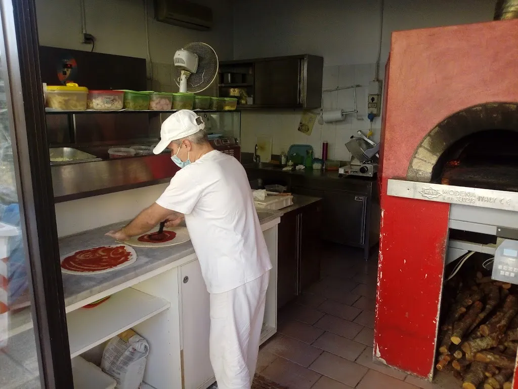 Pizzeria D'Asporto La Perla Franco_Pontecchio Polesine_slider_image_2