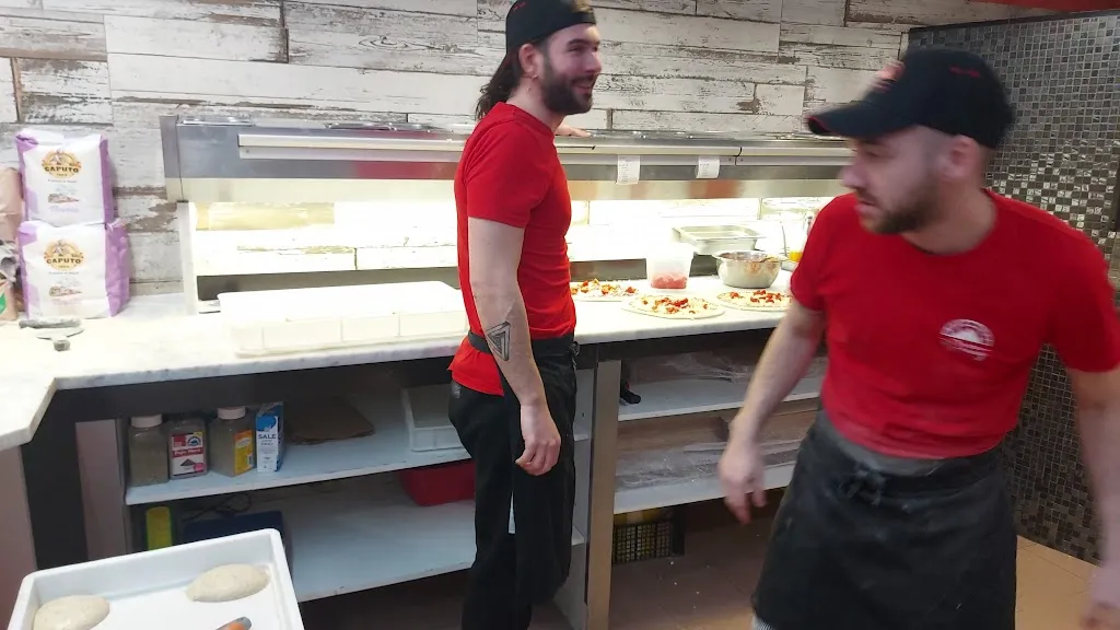 Pizzeria da Denny_Porcellengo_slider_image_2