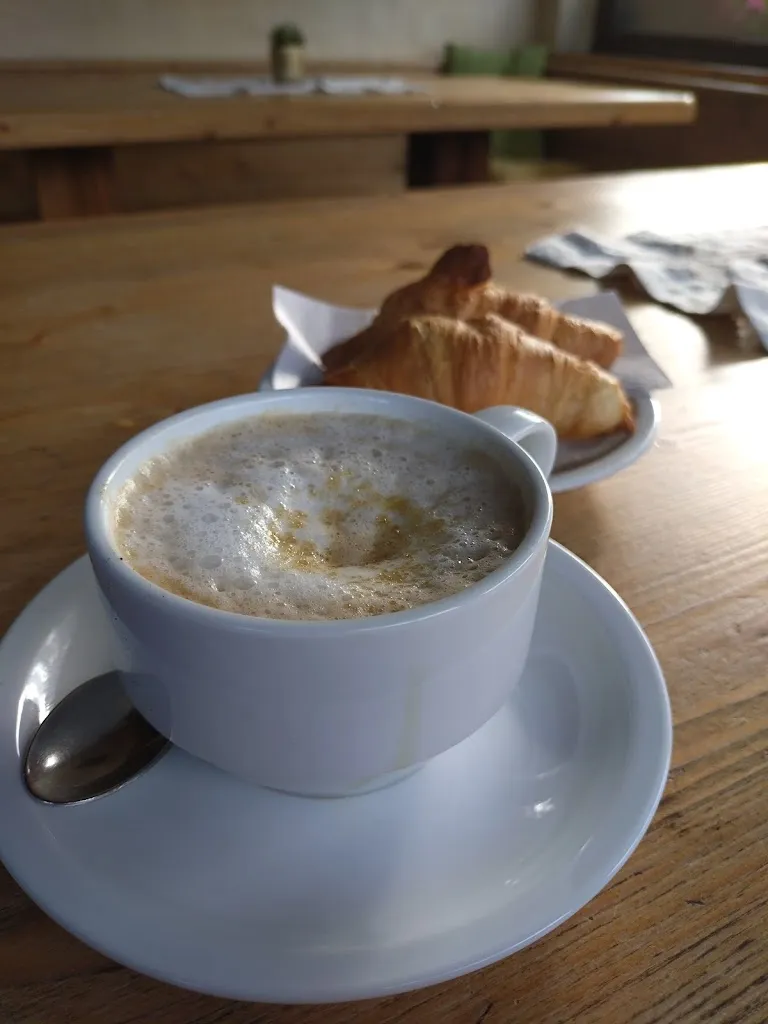 Petar Feodorov_Bar Trattoria Aurora_Ponte nelle Alpi_review