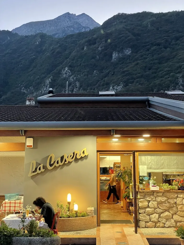 Pizzeria La Casera restaurant in Ponte nelle Alpi