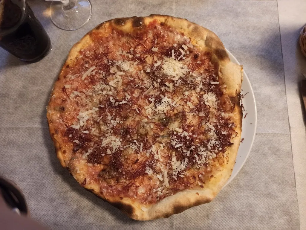 Florian Huber_Pizzeria L'incontro, di Sabrina e Antonio_Posina_review