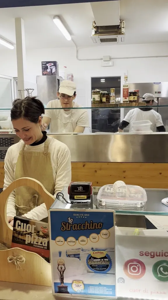 Cuor di pizza_Pozzoleone_slider_image_2