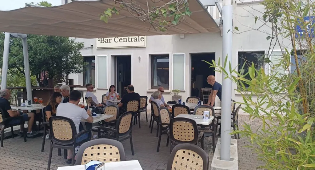 Bar Centrale restaurant in Postioma