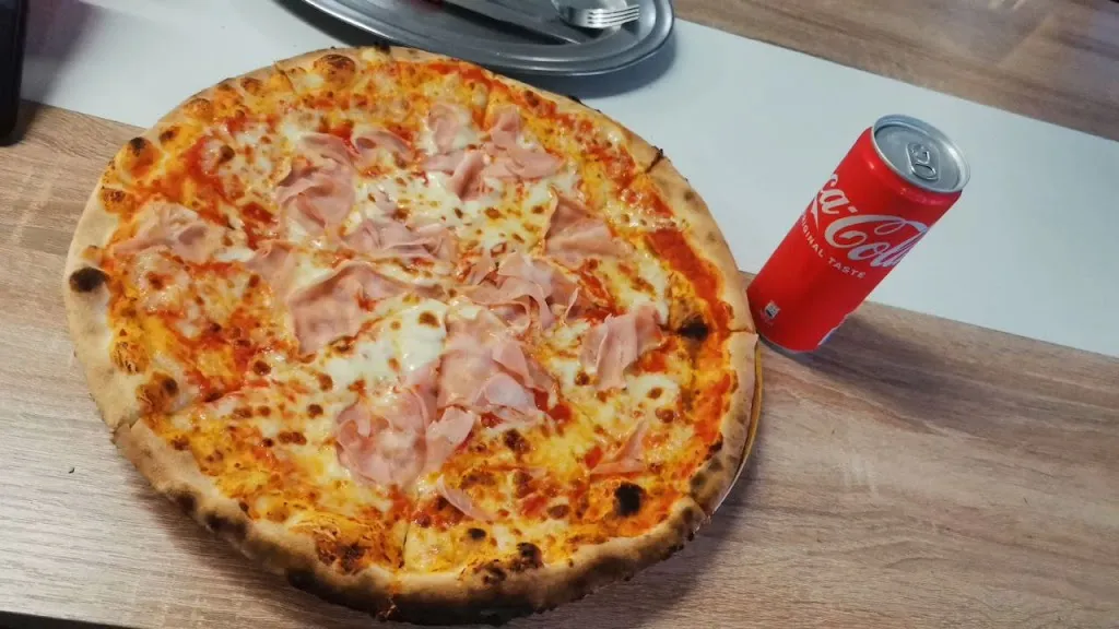 Павел Захаренко_Pizzeria Fantasy_Postioma_review