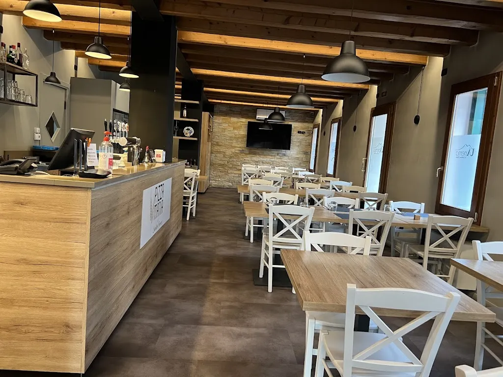 Pizza Mania di Salvatore Ferraro_Quinto Vicentino_slider_image_1