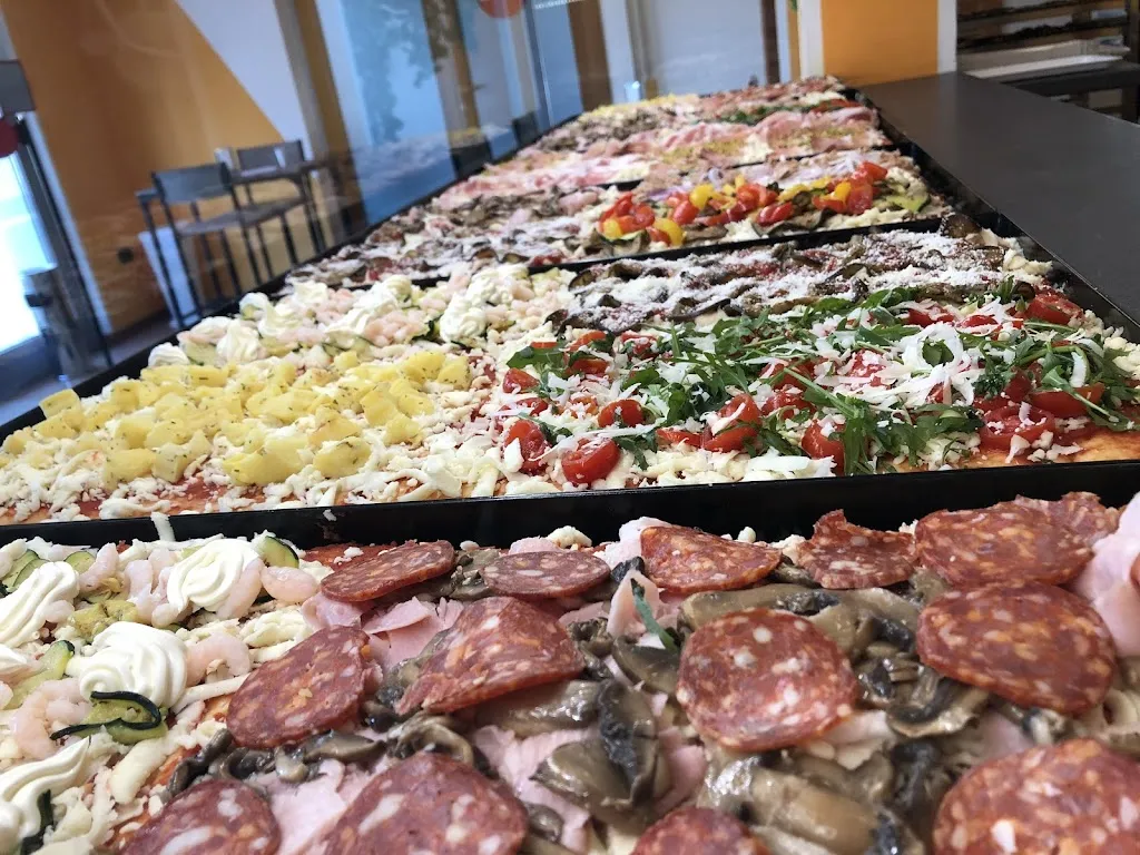 Pizzeria al taglio Happy Family_Raldon_slider_image_2