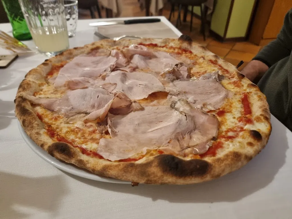 Pizzeria Ristorante al Cavallino_Resana_slider_image_3