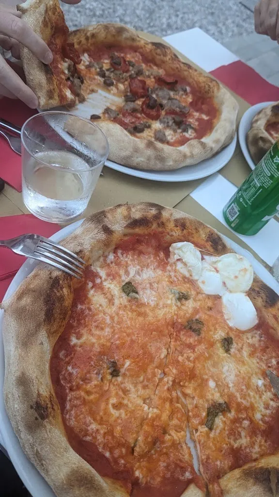 Melissa Boucher_Pizzeria AI LAGHI - Lievitati Naturali_Revine_review