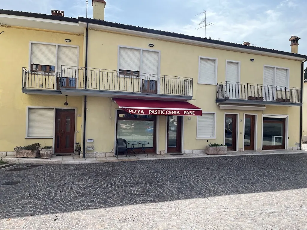 Paiarolli's Bakery. Pizza al Taglio, Pasticceria e Panificio Paiarolli_Rivoli Veronese_slider_image_3