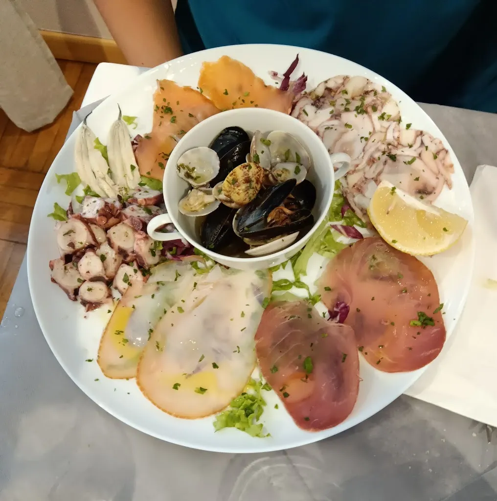 Ristorante Hotel Paradiso_Roana_slider_image_3