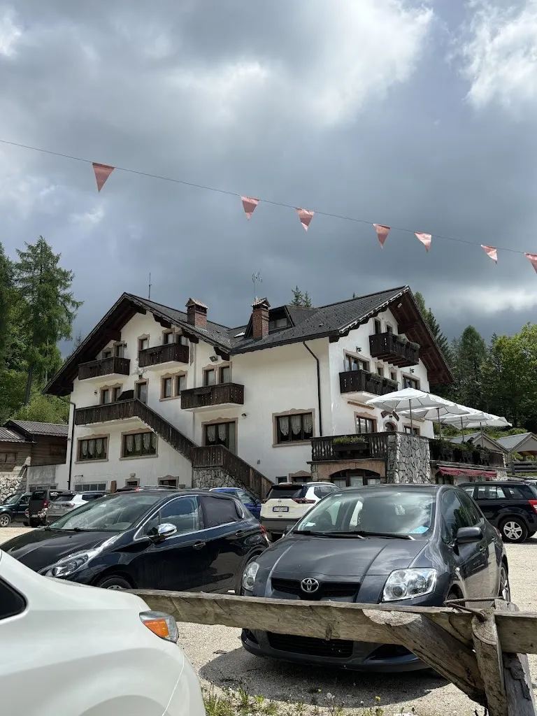 charlene anibaba_Baita Laghetto_Roana_review