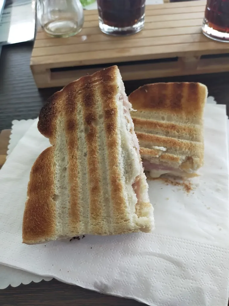 Laura Pala_Restaurant 