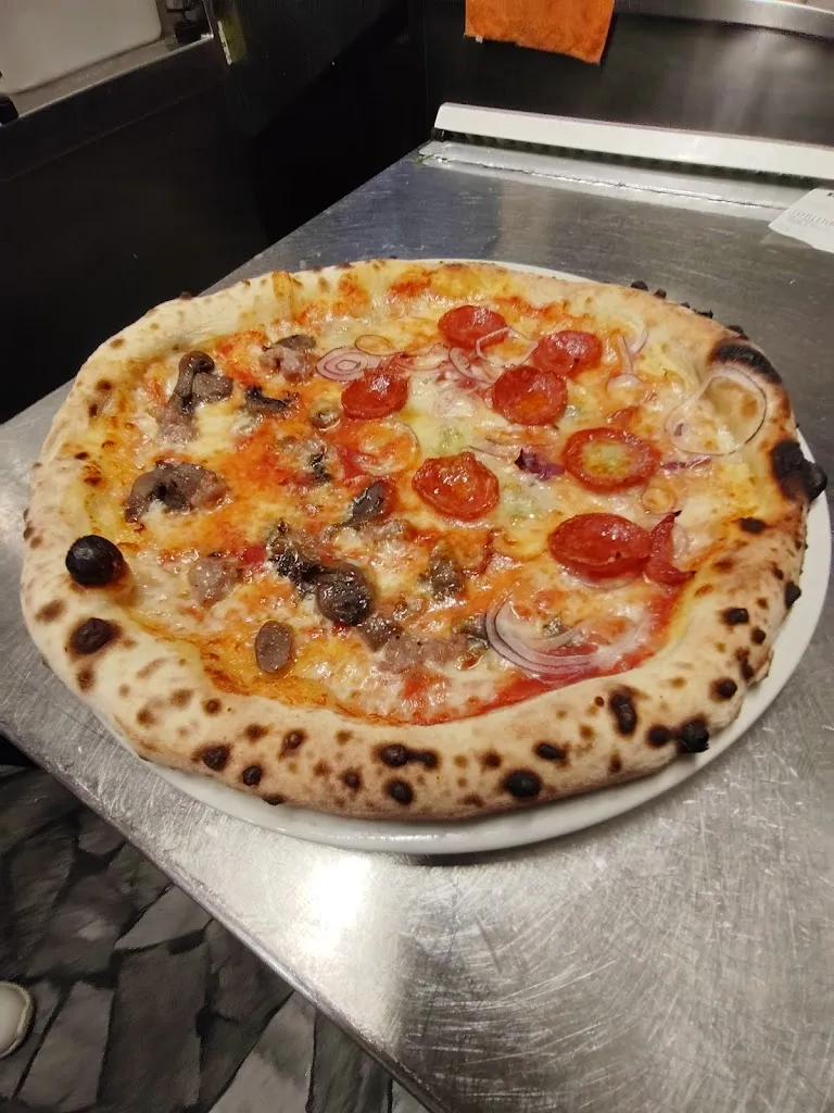 Pizzeria - Ristorante - Jazz Club La Piazzetta_Recoaro Terme_slider_image_2