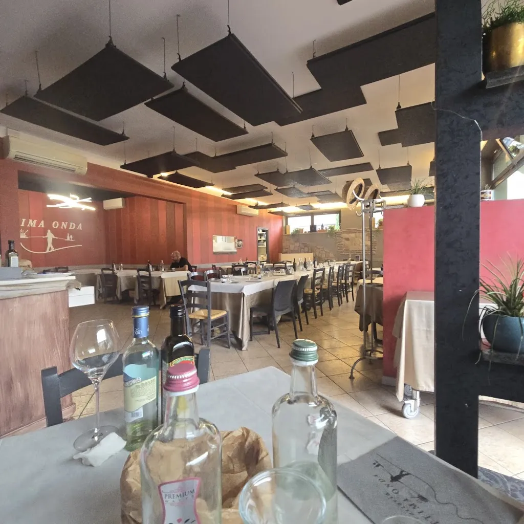 Trattoria Settima Onda restaurant in Rosegaferro