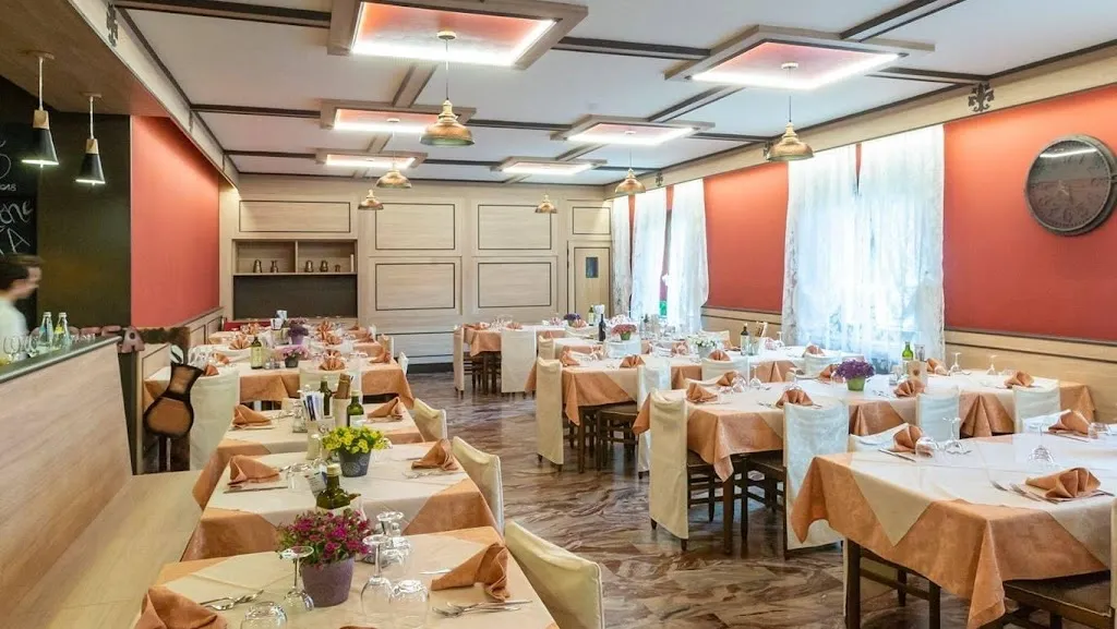 Ristorante Pizzeria Bar Orfea restaurant in Roverè Veronese