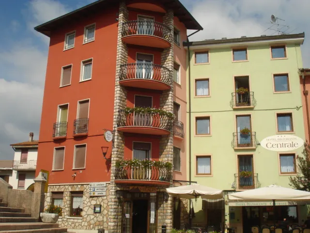 Hotel Centrale restaurant in Roverè Veronese