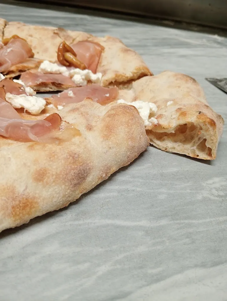 Menu_To-Mato la pizzeria_Saletto_image_6