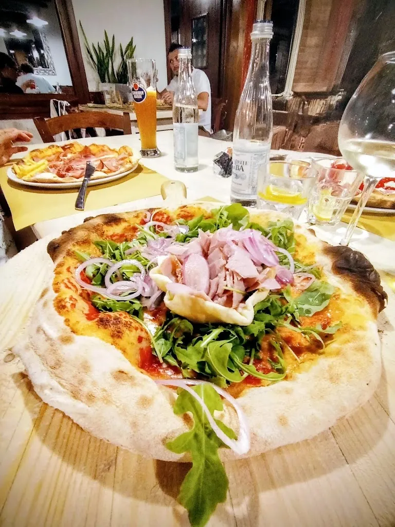 Pizzeria La Pace_Rossano Veneto_slider_image_3