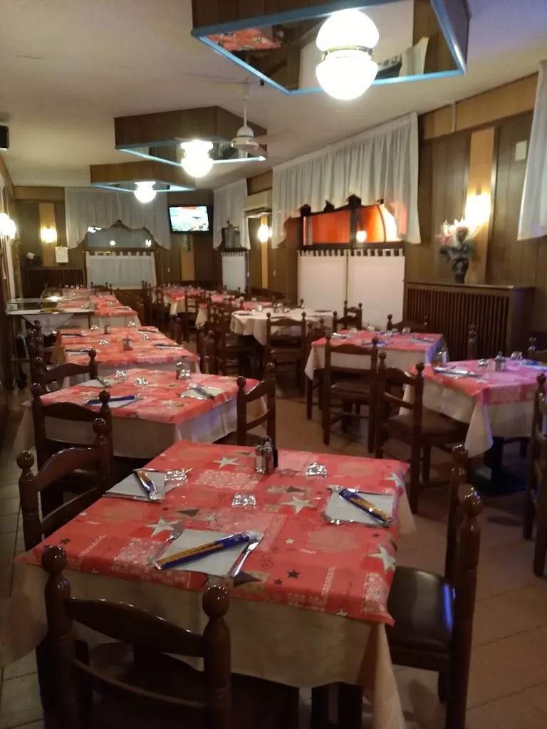 Pizzeria Trattoria La Rotonda restaurant in Rossano Veneto