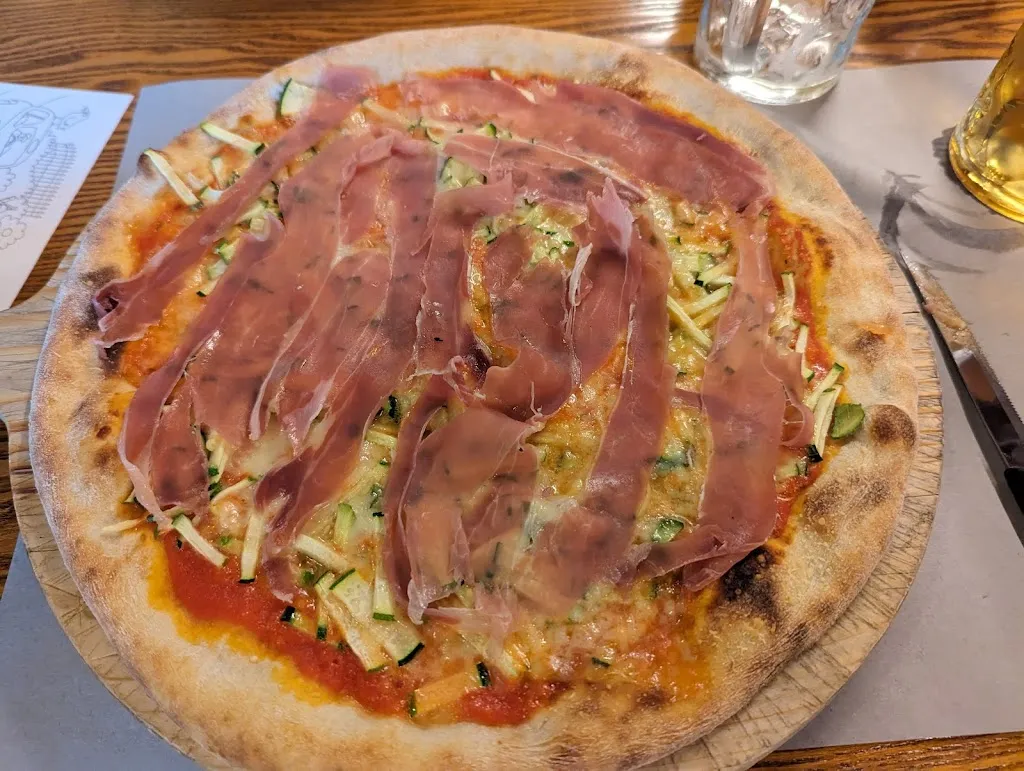 Alexander Titov_Pizzeria Al Ponte_Rossano Veneto_review