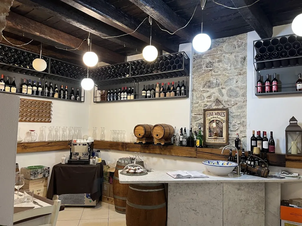 Vineria mastro Gustino restaurant in Rossano Veneto