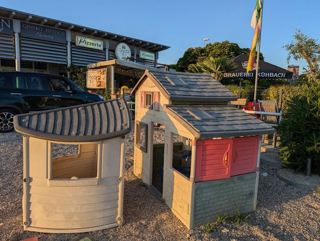 Stephen Hailey_La Svolta Buona_Salionze_review