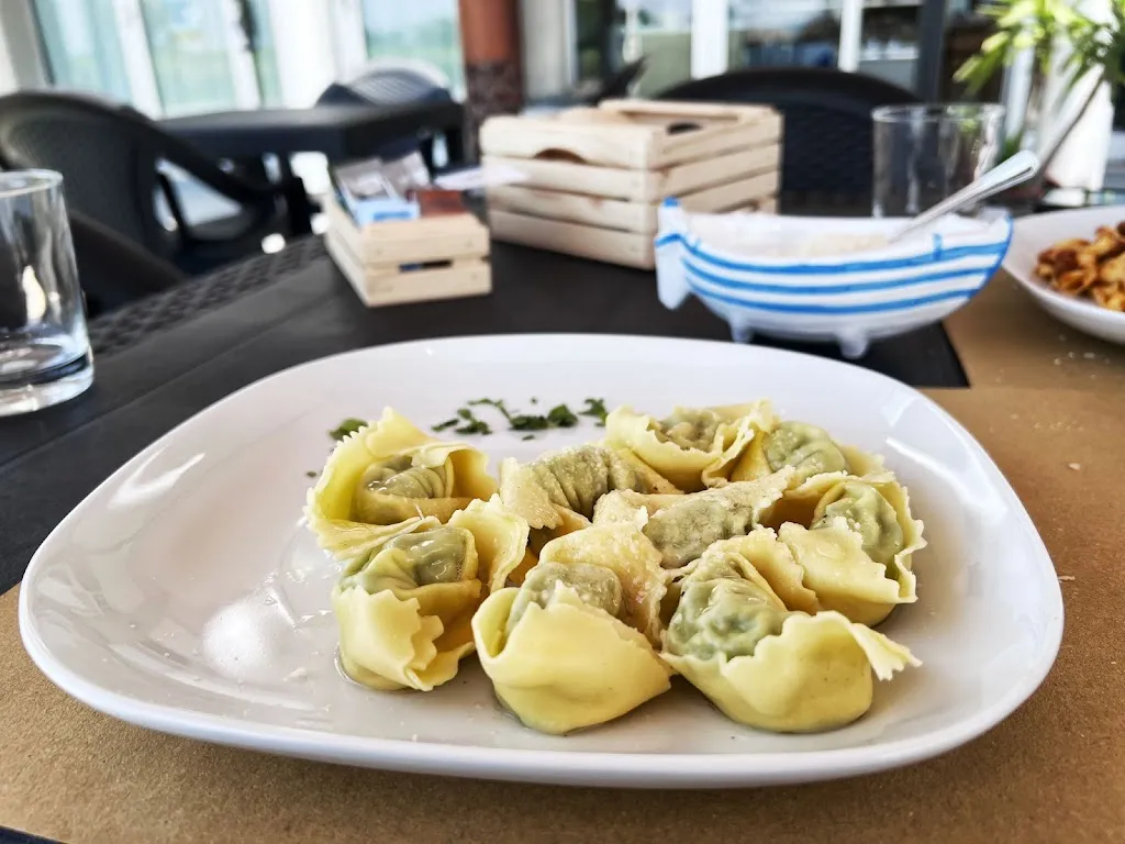 IL BUON TORTELLINO - PASTIFICIO CON RISTORANTE_Salionze_slider_image_3
