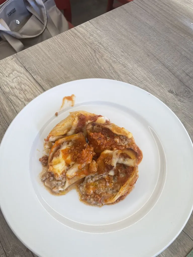 Arianna Rubino_La Pineta_Roccaforzata_review