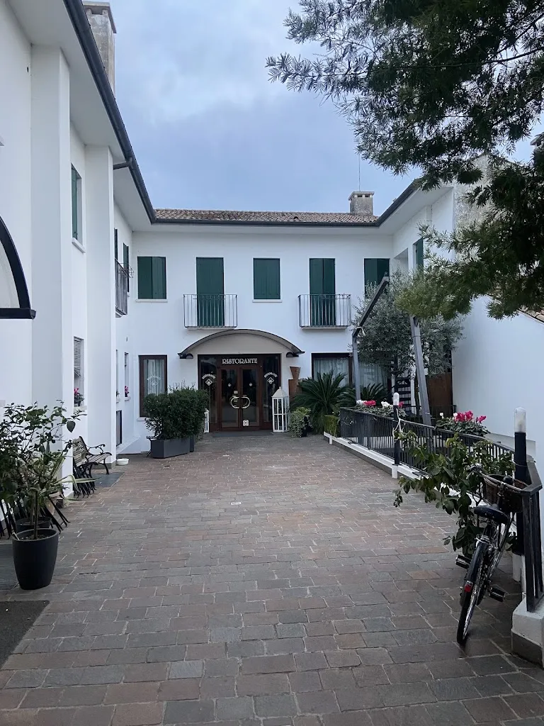 Hotel Speranza restaurant in Salvatronda