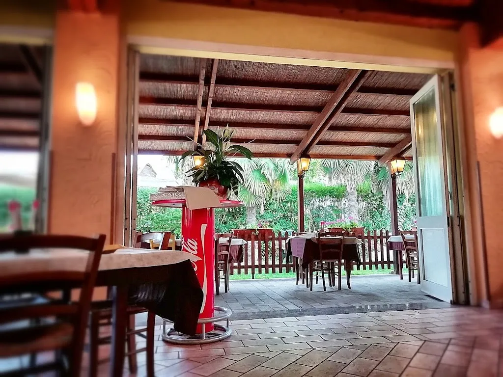 Pizzeria Oasi restaurant in San Fidenzio