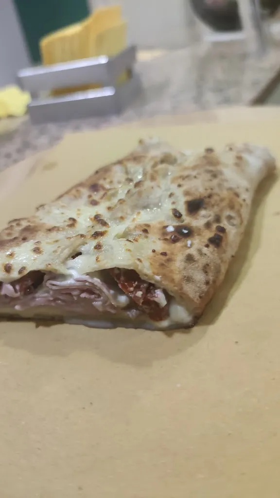 Menu_Pizzeria Datterino Giallo_Sambruson_image_3