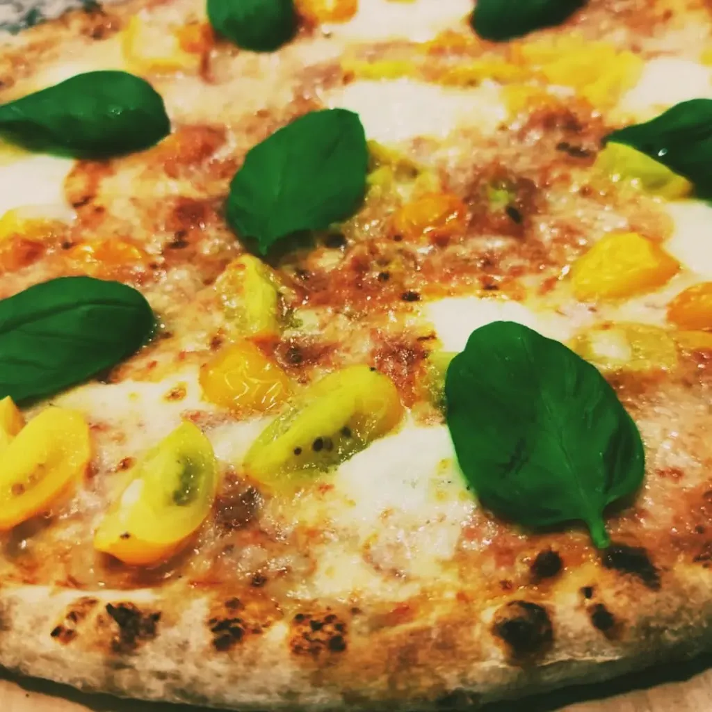 Pizzeria Datterino Giallo restaurant in Sambruson