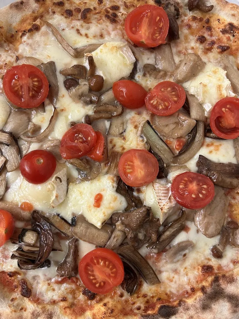 Elena Tomasella_Calinferno pizzeria ristorante a San Fior_San Fior di Sopra_review