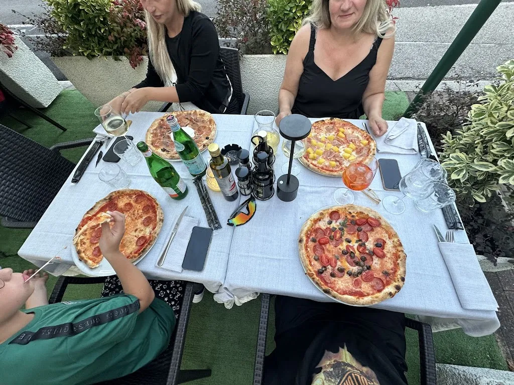 Bohumil Müller_Ristorante Pizzeria Corallo_Rosolina_review