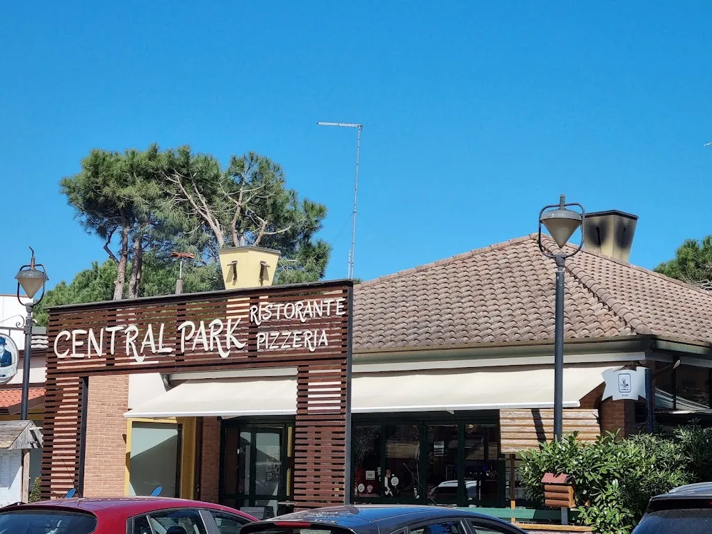 Central park restaurant in Rosolina