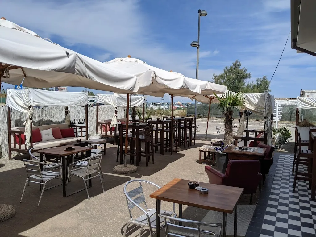 Beach Café_Rosolina_slider_image_1