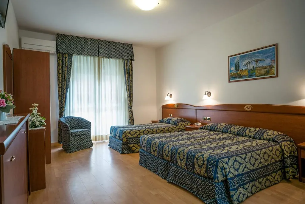 Albergo Ristorante Fiorella_Rosolina_slider_image_3