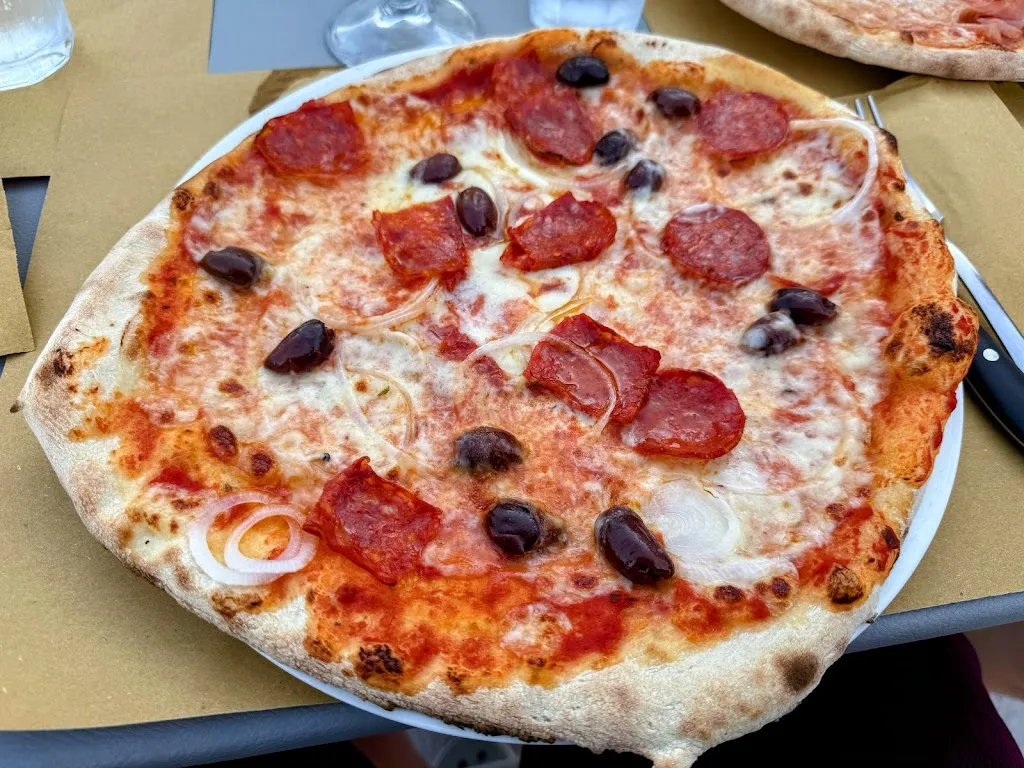 D. Knapp_Sky Light_Rosolina_review