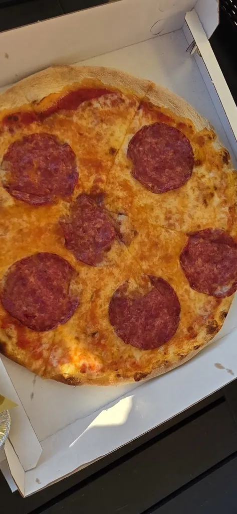 Nga Shqipëria_Sky Light_Rosolina_review