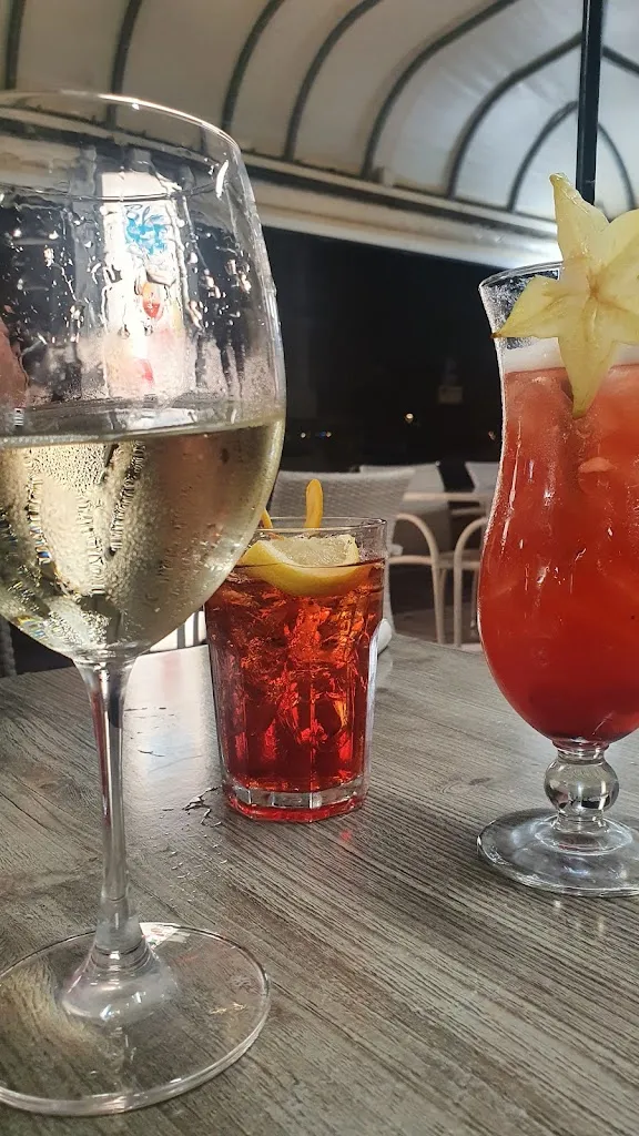 Mark Louie Trimidal_Blue Ice Bar Pizzeria Gelateria Spaghetteria_Rosolina_review