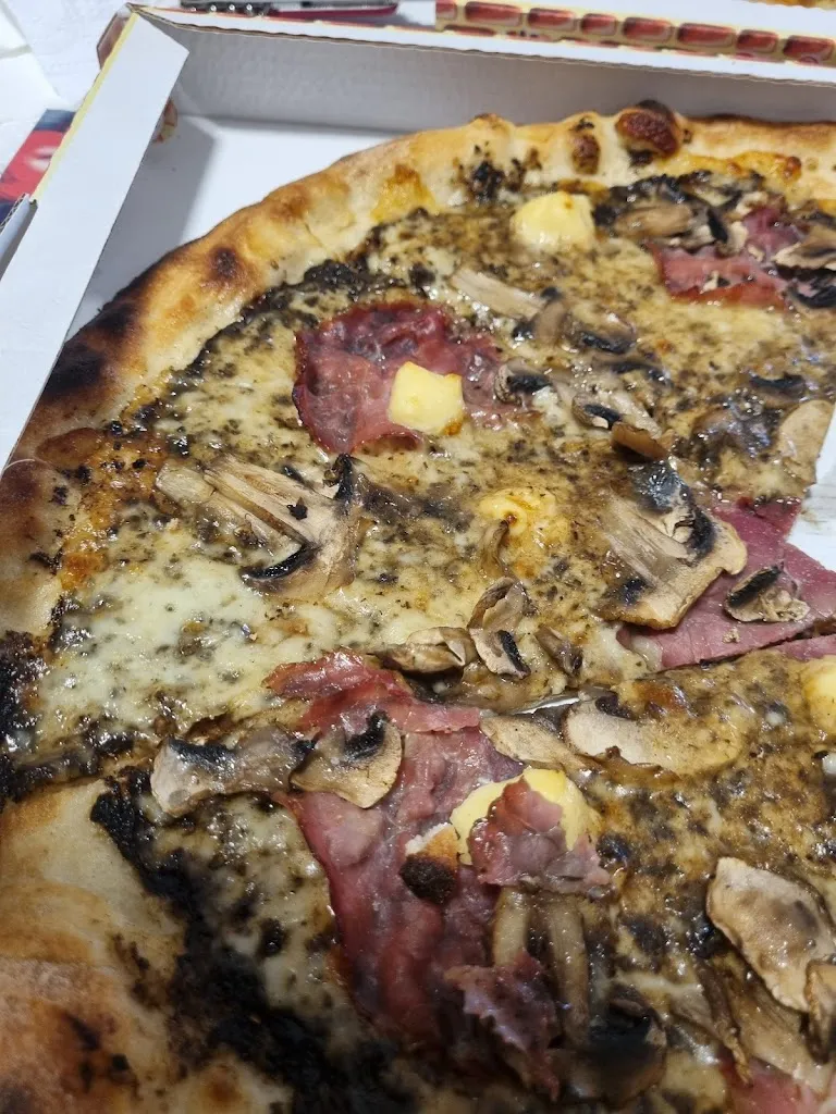 A. K._Pizza Factory_Rosolina_review