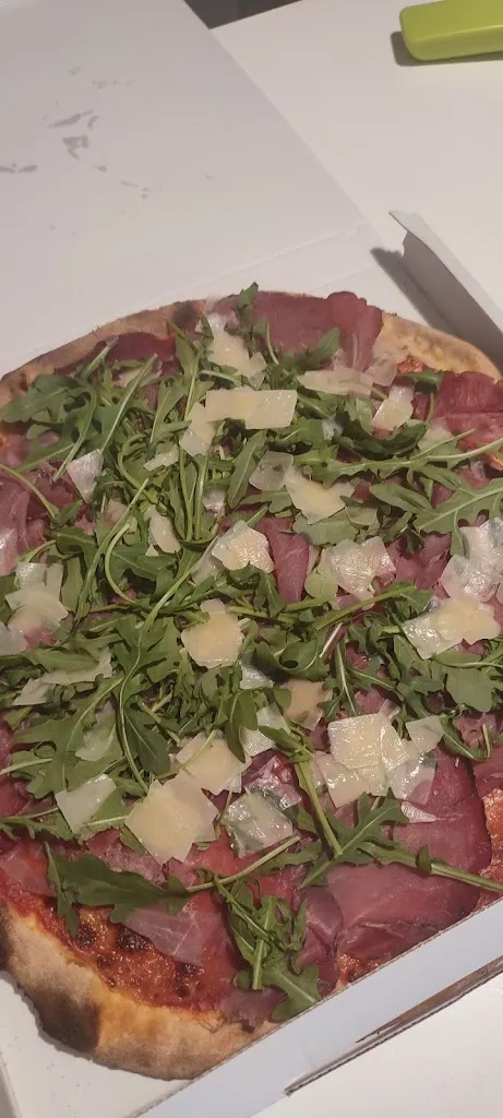 Sabrina Zanninello_Pizzeria Marconi_Rosolina_avis