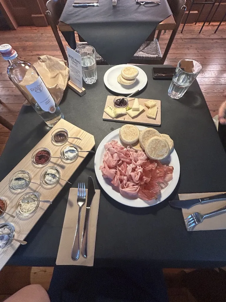 Adriana Guerriero_La Capannina Tigelleria_San Gregorio nelle Alpi_recensione