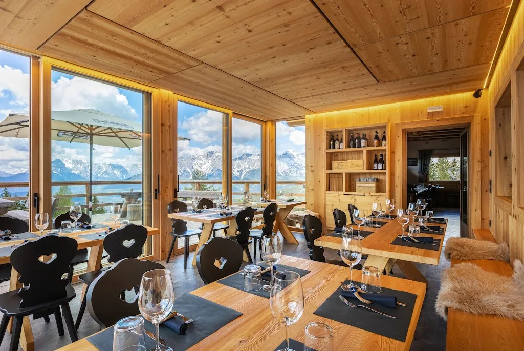 Rifugio De Dòo_San Nicolò Comelico_slider_image_1