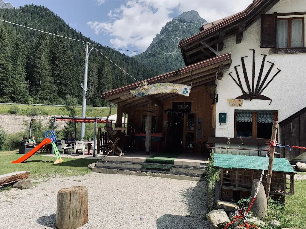 Flo Perez_Baita Pian dei Osei_San Pietro di Cadore_review