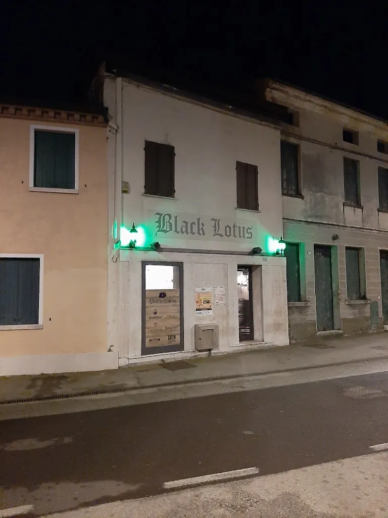 Attilio Rigato_Black Lotus Pub_San Martino di Lupari_review